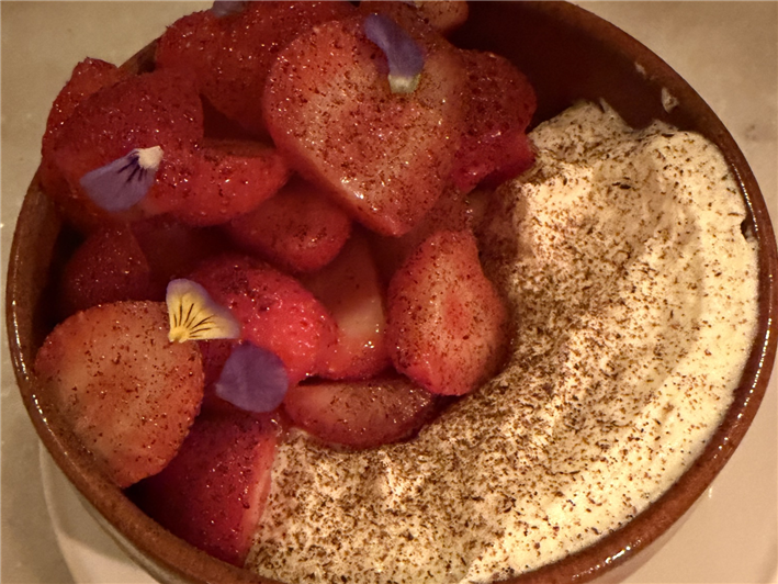 strawberry and pavlova dessert